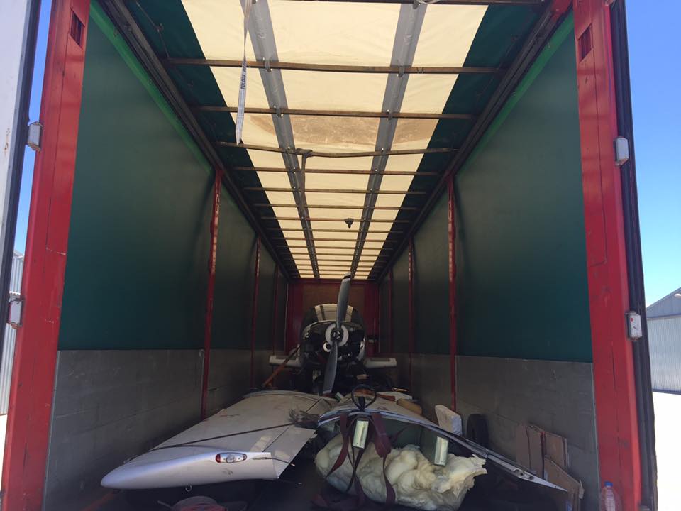 transporte de avioneta en contenedor cerrado (1) transporte de avioneta en contenedor cerrado (1)