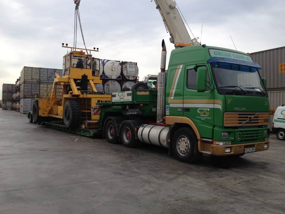 transporte de maquinaria pesada (8) transporte de maquinaria pesada (8)