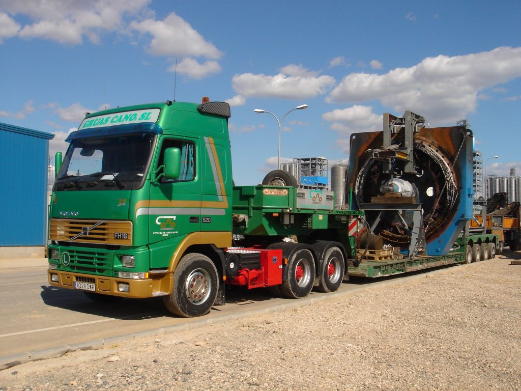 transporte piezas y equipos indusrtiales de todos los tamaños (1) transporte piezas y equipos indusrtiales de todos los tamaños (1)